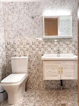 Отель Liberty Square Apartment Тбилиси Номер Делюкс-6